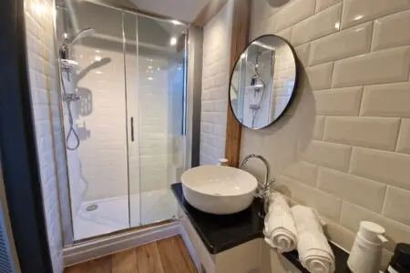 e2829e71 da02 4c22 83f2 5bac956682ba.jpg