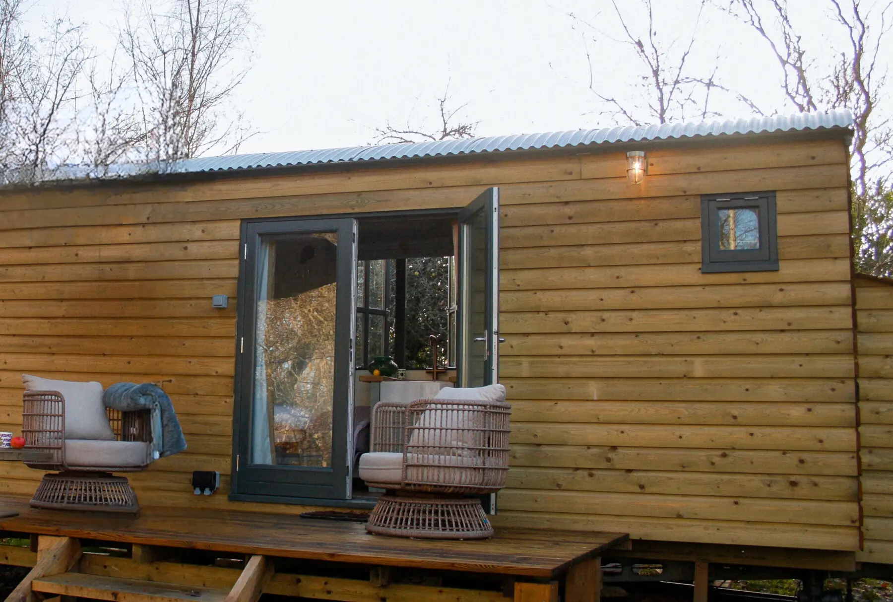 e359513a d6dc 45db b701 59729eaf6aee.jpg