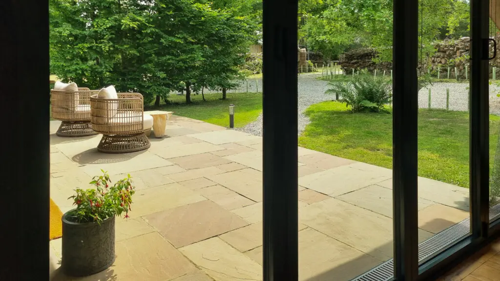 e3c68840 0905 46a3 8c4d a19d142a5796.jpg